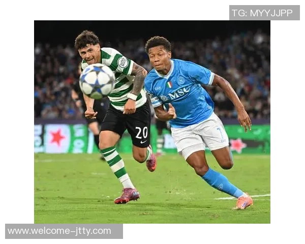 迪马透露麦克托米奈有望首发出战欧冠霍伊伦缺席训练状态成疑