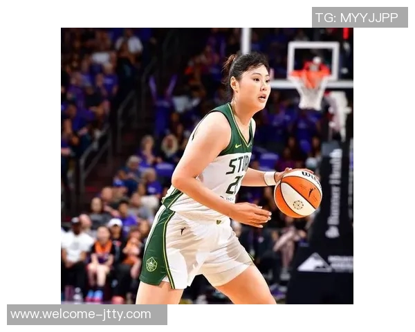 李月汝首秀震撼全场代表Mist队出战近7分钟贡献3分5板表现出色